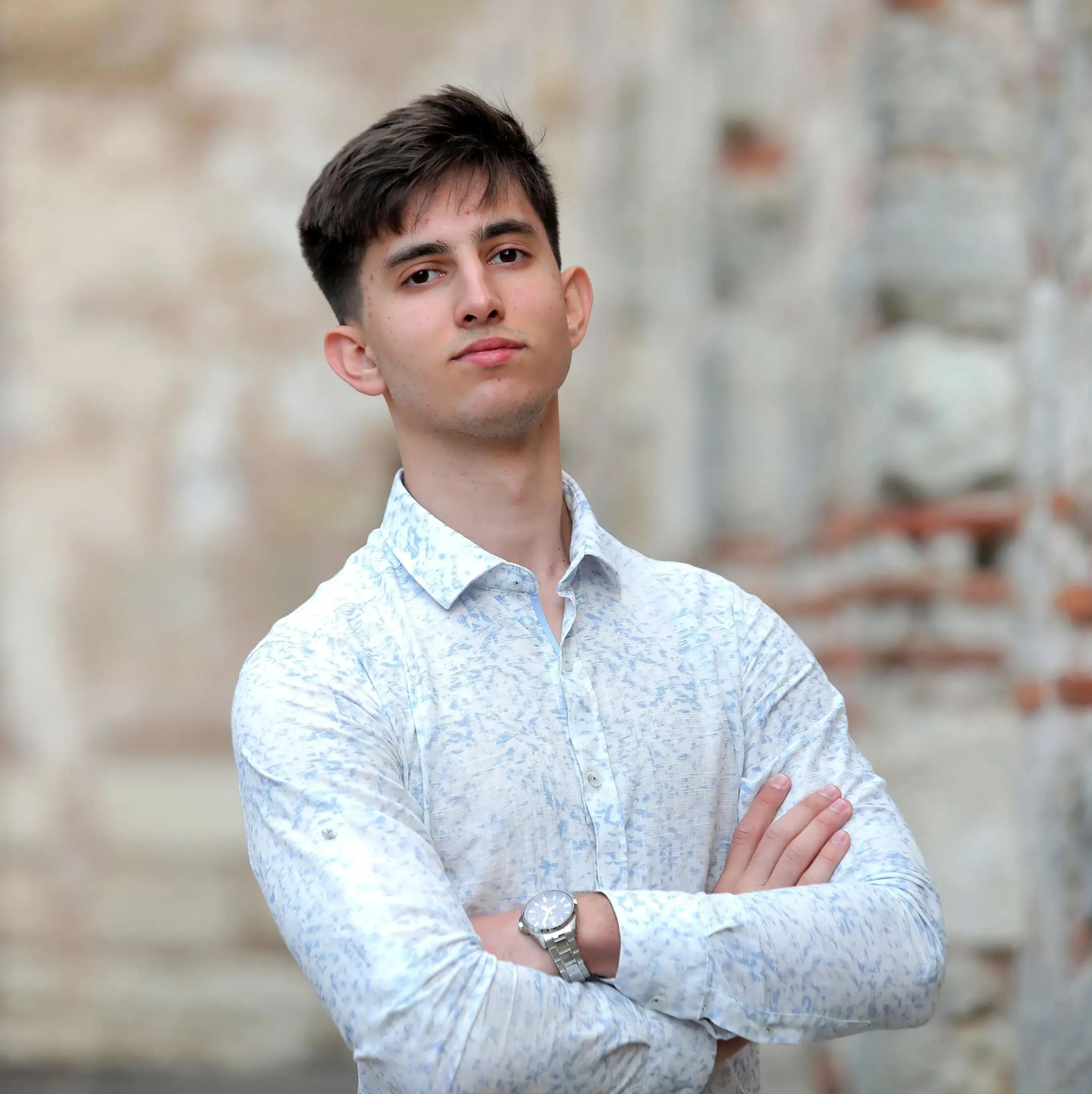 Headshot of Nikolay